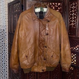 Vintage Aleksandec Elegant brown Genuine Leather Women's Coat. Size 36.